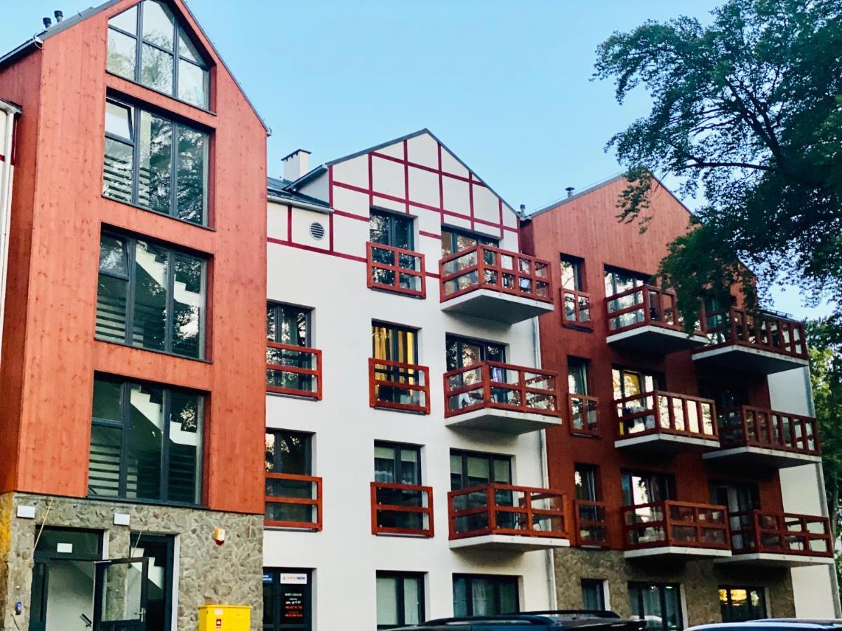 Wood Lux - 5d Apartment