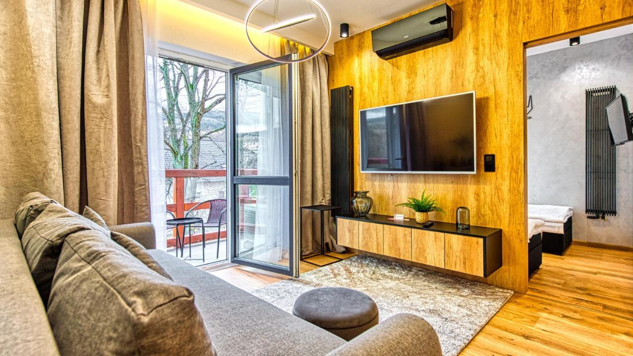 Apartment Wood Lux - 5d *